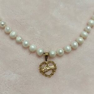 14K Pearl Heart Pendant Necklace